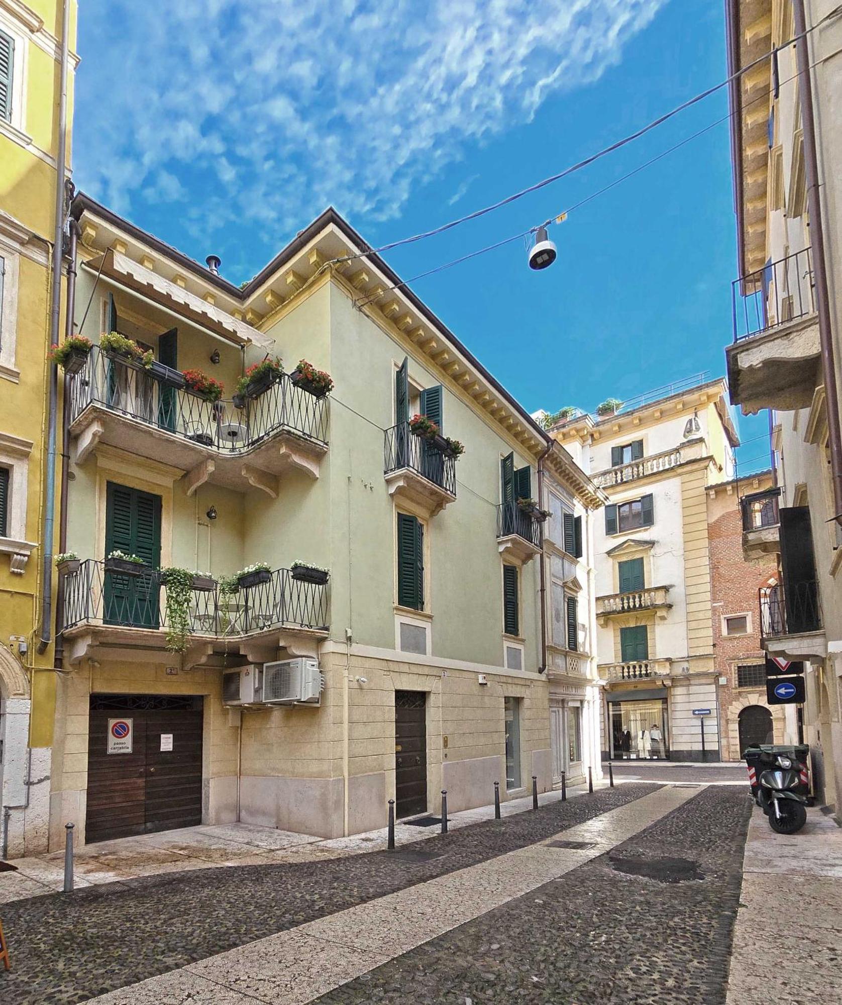 Mva Madama Verona Aparments Екстериор снимка